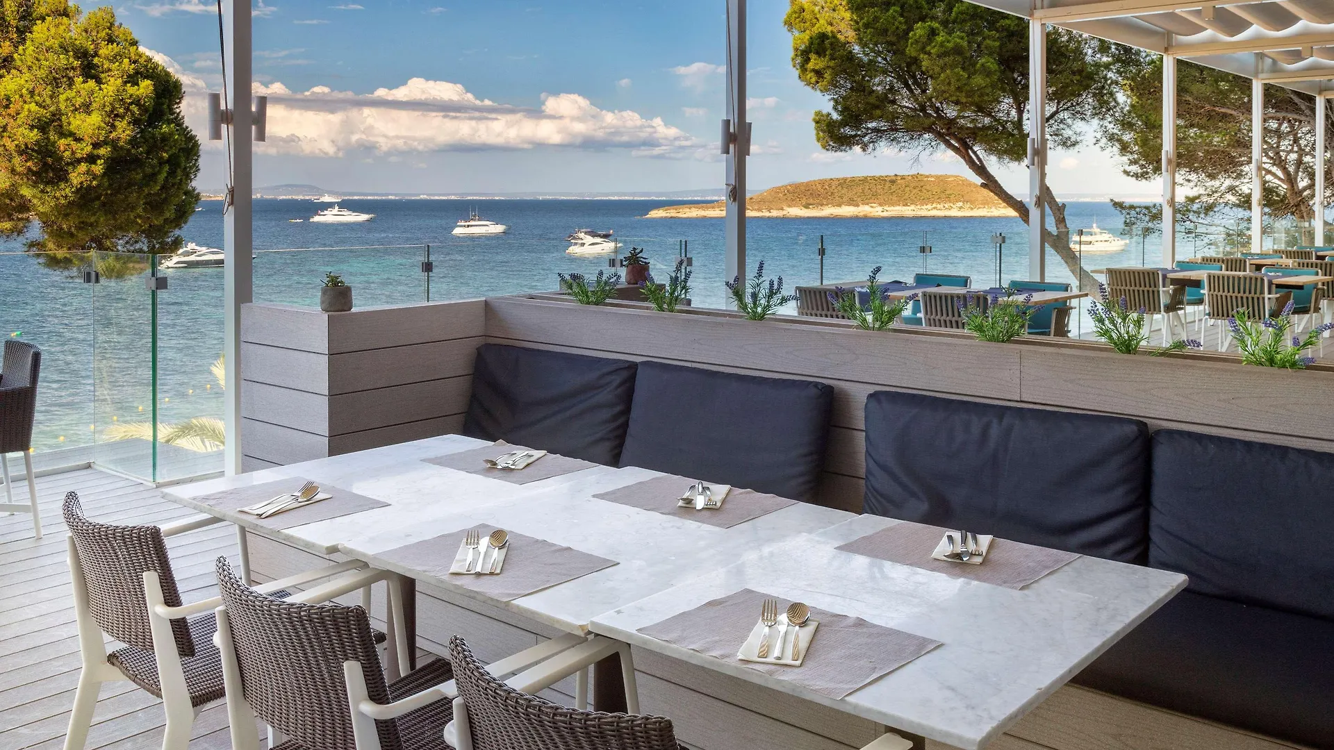 **** Szálloda Meliá Calviá Beach Magaluf Spanyolország
